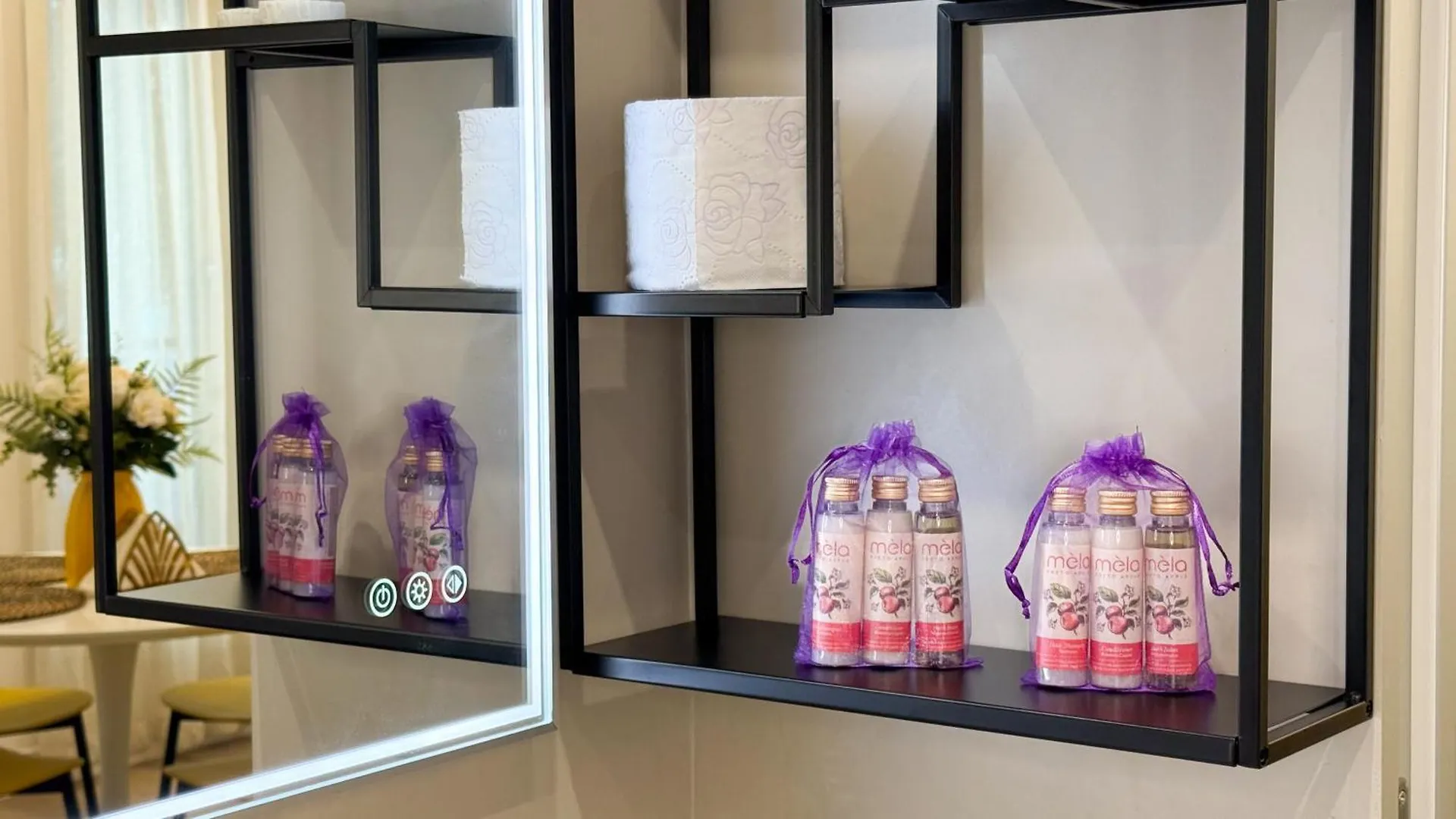 Bilocale Moderno Con Parcheggio E Self Check-In Fiera Milano & Citylife Appartamento