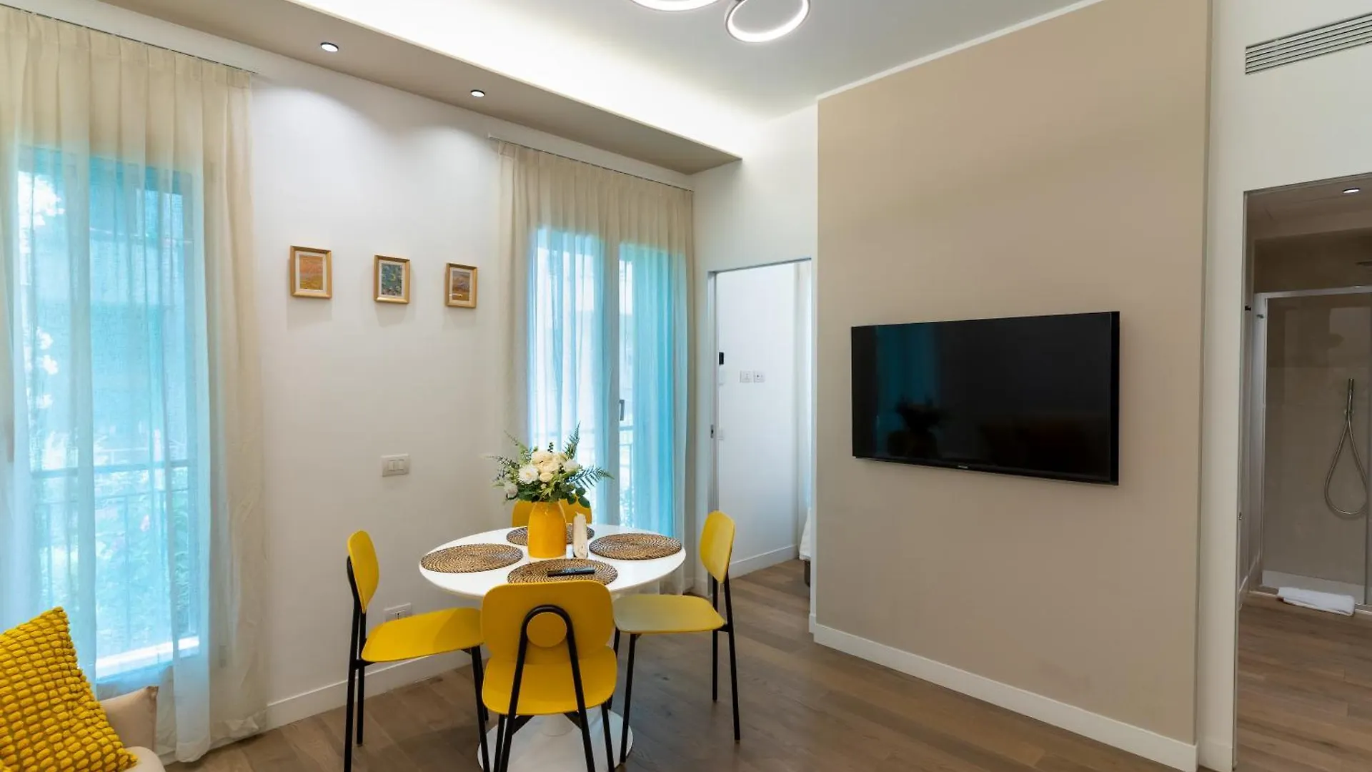 Bilocale Moderno Con Parcheggio E Self Check-In Fiera Milano & Citylife Appartamento