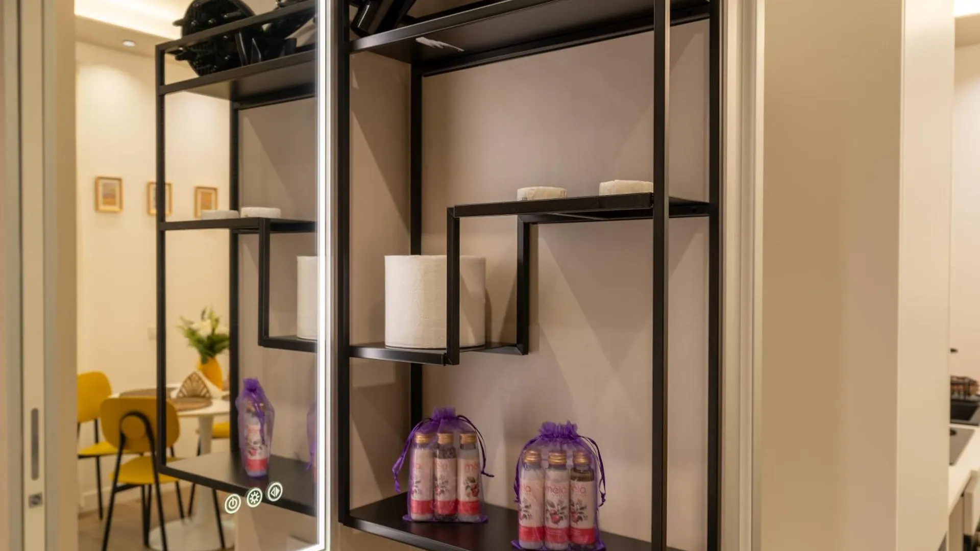 Bilocale Moderno Con Parcheggio E Self Check-In Fiera Milano & Citylife Italia